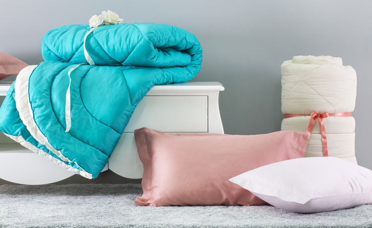 Можно ли стирать декоративные подушки с холлофайбером в стиральной машине