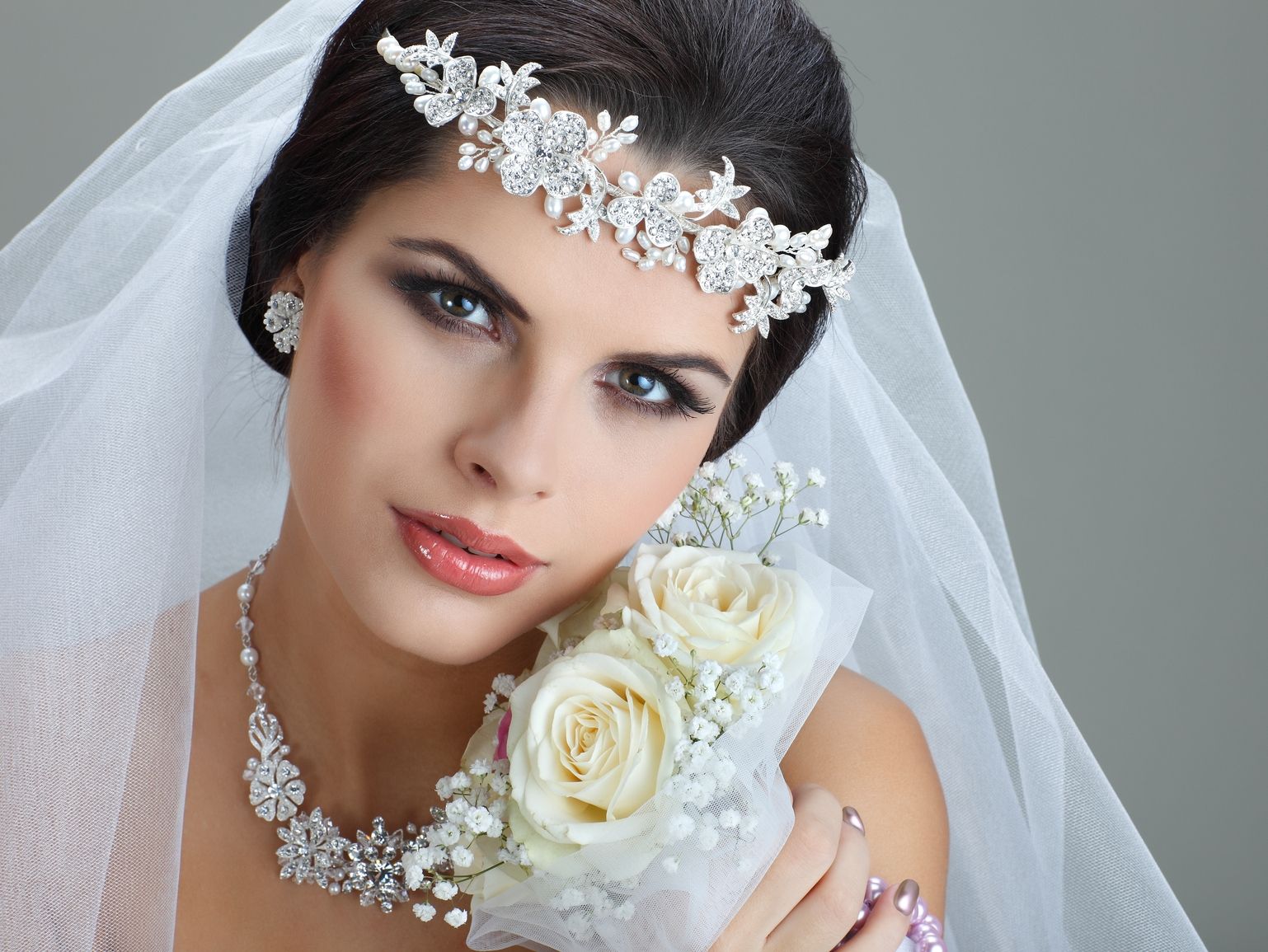 Как выбрать ювелирные украшения на свадьбу